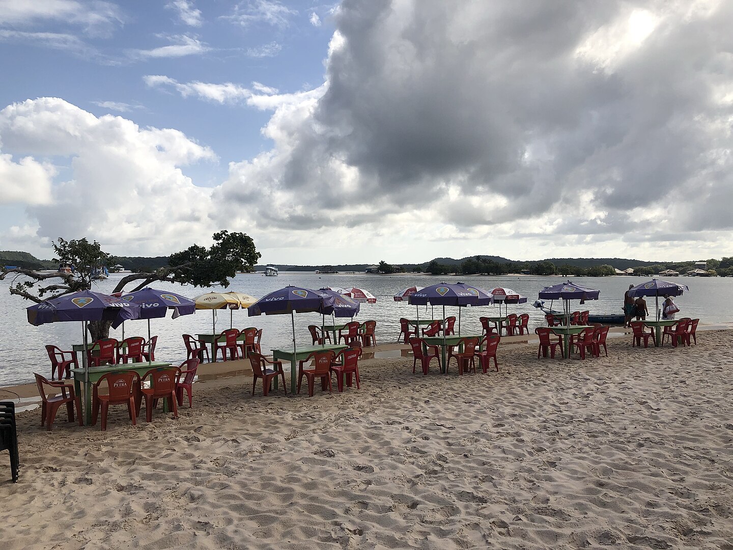 1440px-Alter_do_Chao_Brazil_The_Beach Alter do Chão, Pará
